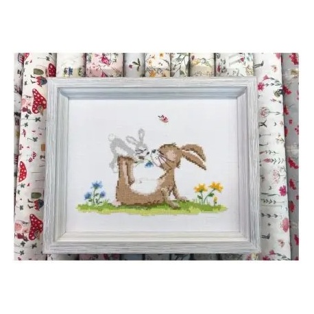 Kleiner Hase ganz groß - Kreuz & Quer . Martinez